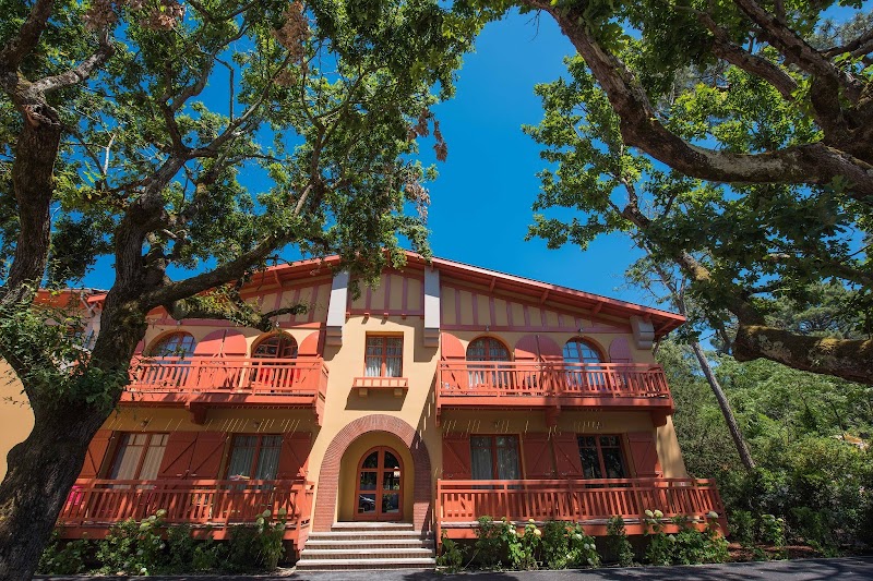 Hotel La Guitoune in Arcachon, France