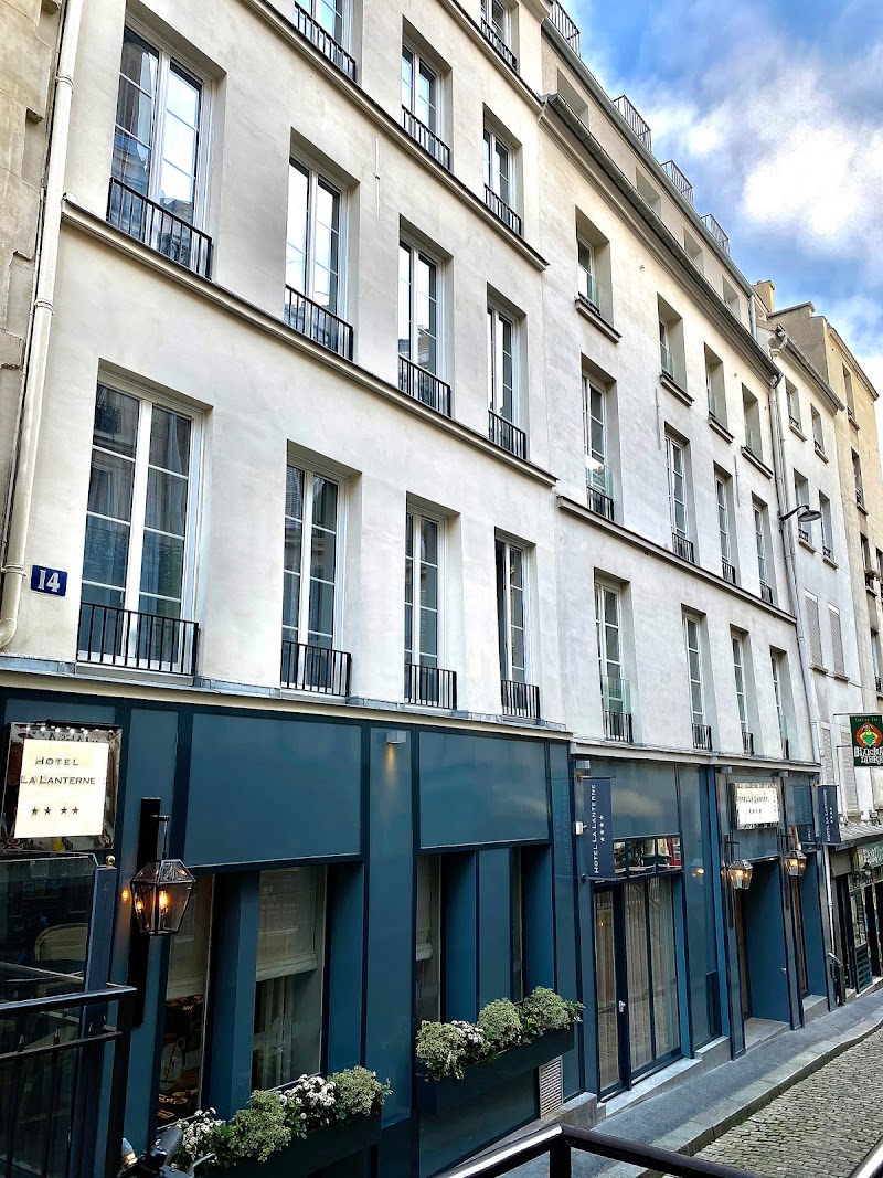 Hotel La Lanterne in Paris, France