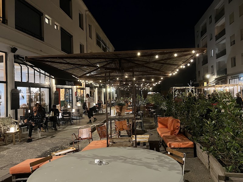 Hotel La Maison Volver in Arles, France