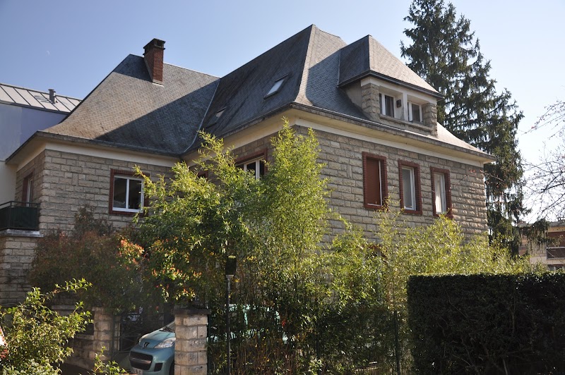 Hotel La Maison de Jardy in Boulogne-Billancourt, France