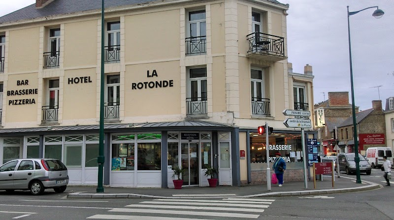 Hotel La Rotonde in Parame, France