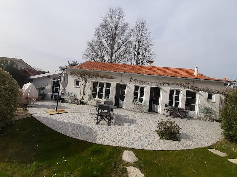 Hotel La Villa Sainte Catherine in Andernos-les-Bains, France