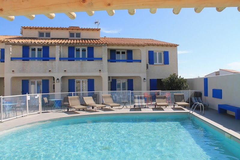Hotel Le Bleu Marine in Gujan-Mestras, France