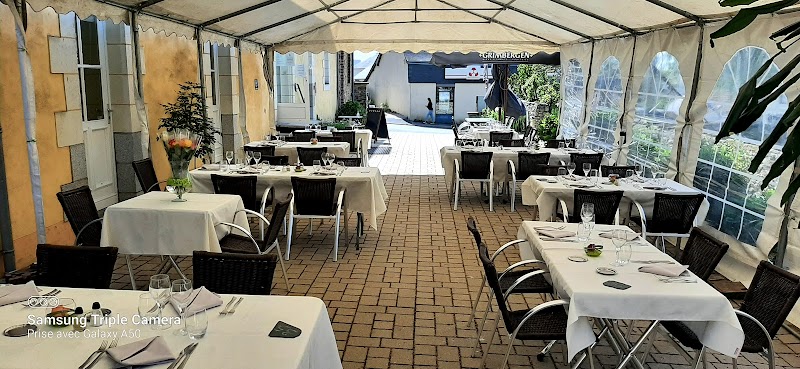 Hotel Le Brillet-Pontin in Mayenne, France