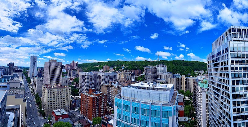 Hotel Le Cantlie Suites in Montreal, Canada