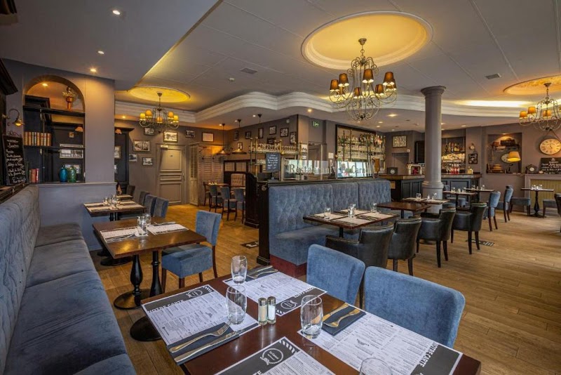 Hotel Le Carnot in Calais, France