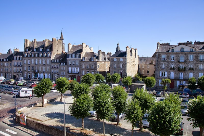 Hôtel Le Challonge in Dinan, France