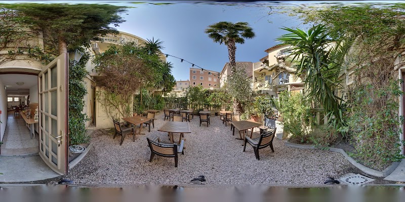 Hotel Le Chardon Bleu in Sainte-Maxime, France