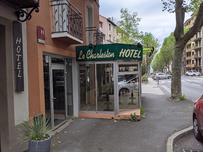 Hotel Le Charleston in Rodez, France
