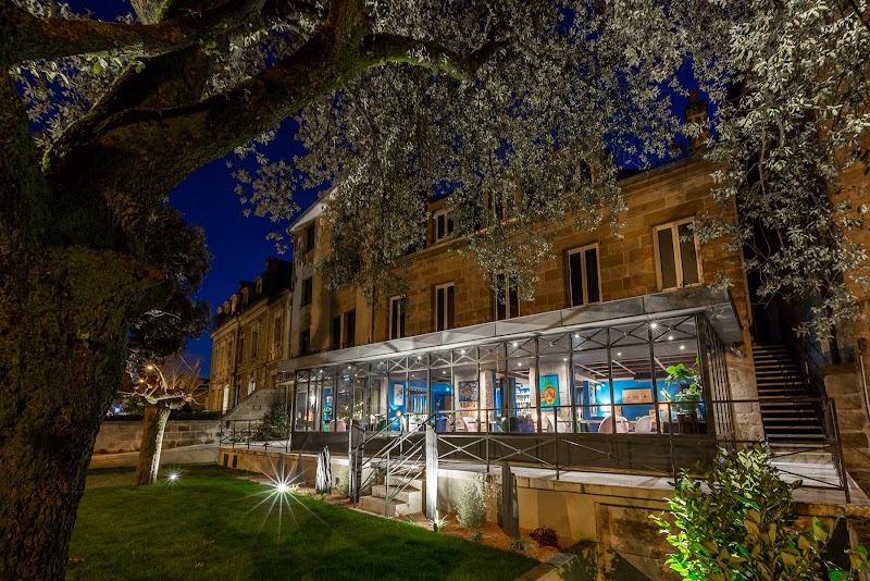 Hotel Le Charlet in Brive-la-Gaillarde, France
