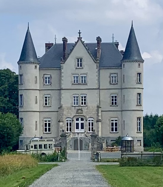 Hôtel Le Château de la Motte Husson in Mayenne, France