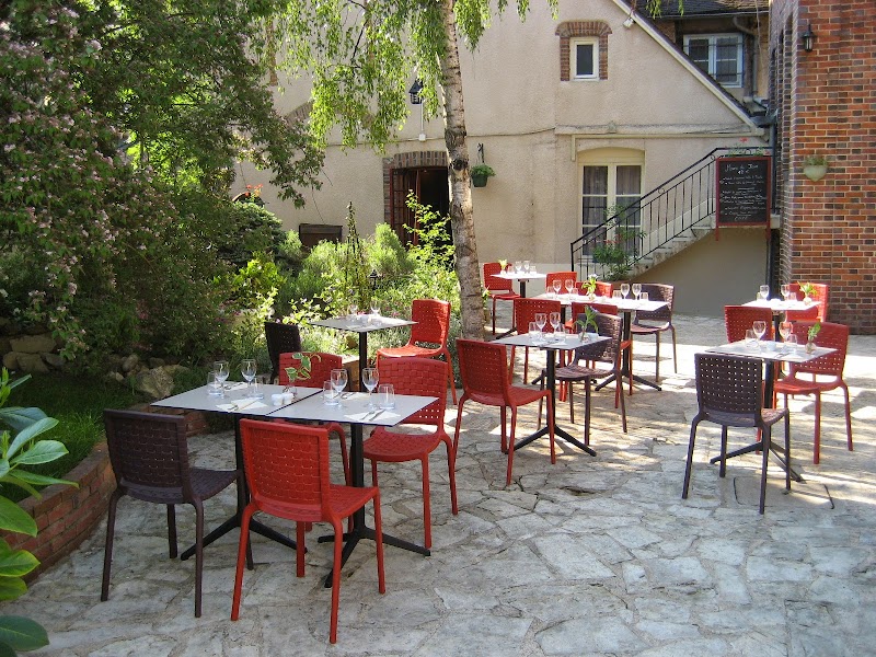 Hotel Le Cheval Blanc in Auxerre, France