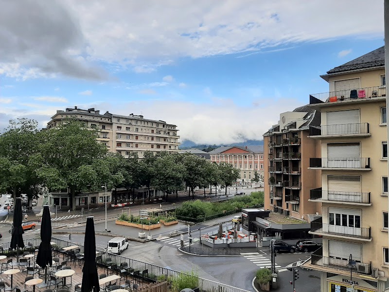Hotel Le Cinq in Chambery, France