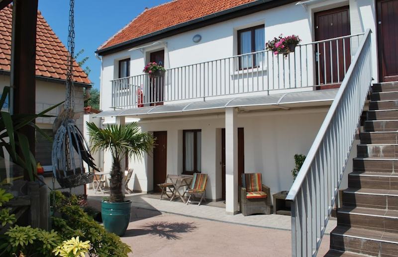 Hotel Le Clos Robinson in Dieppe, France