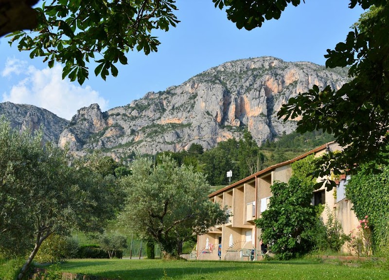 Hotel Le Colombier in Saintes, France