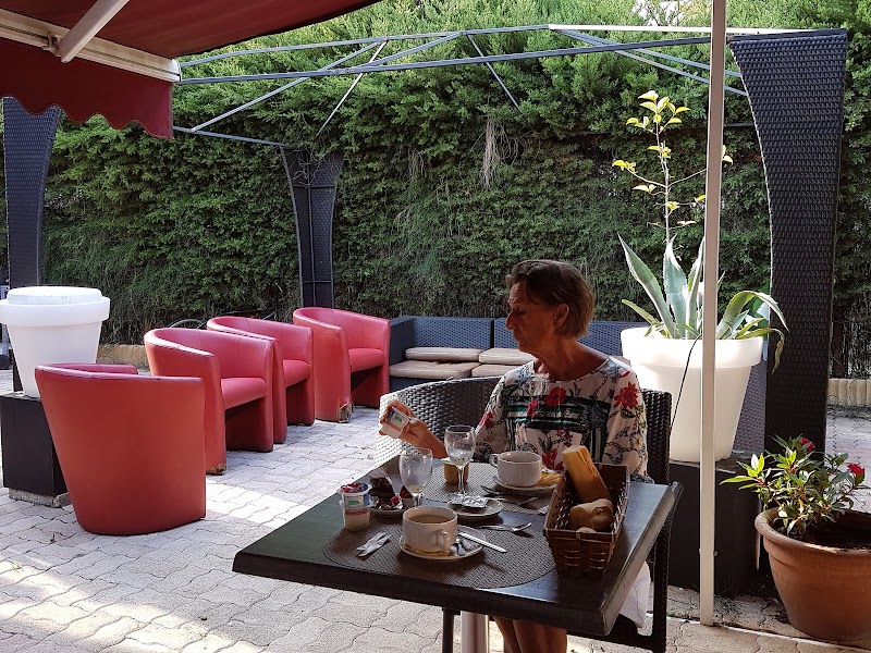 Hotel Le Derby in Cagnes-sur-Mer, France