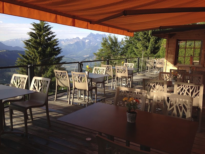 Hôtel Le Grand Chalet in Divonne-les-Bains, France