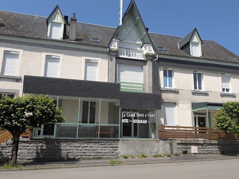 Hotel Le Grand Hotel in Ussel, France