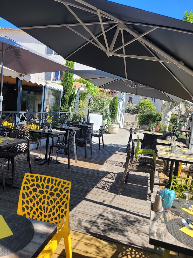 Hotel Le Mas des Lilas in Saint-Remy-de-Provence, France