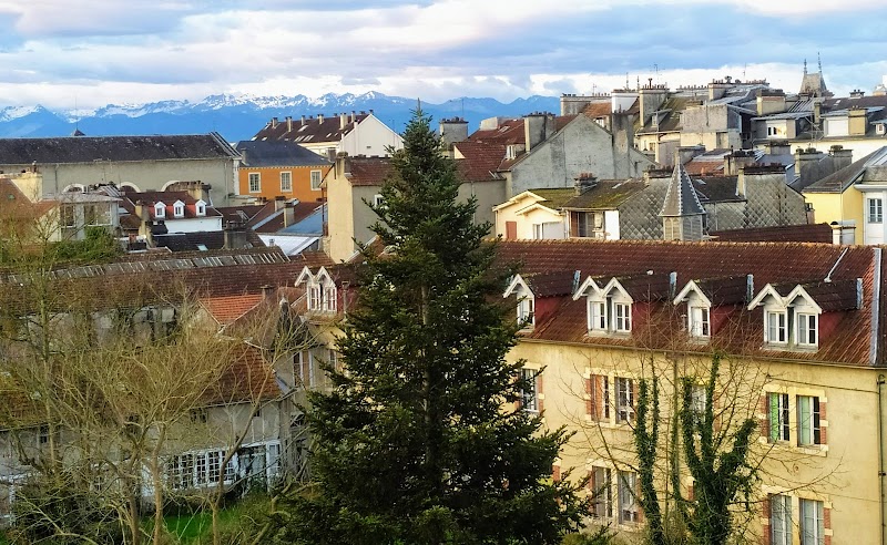 Hotel Le Matisse in Pau, France