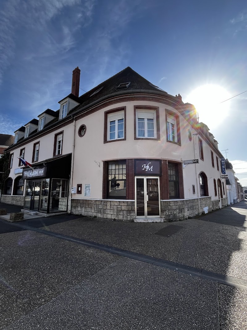 Hotel Le Moderne in Evreux, France