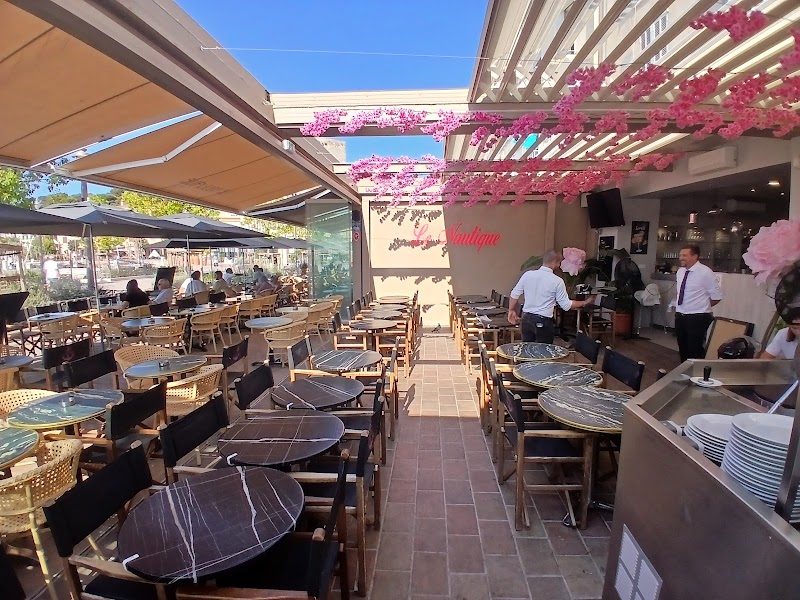 Hotel Le Nautique in Six-Fours-les-Plages, France