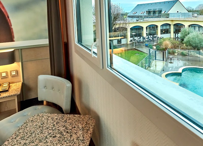 Hotel Le Paddock in Nevers, France