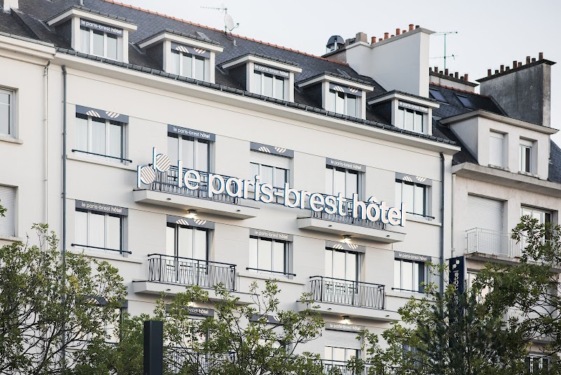 Hotel Le Paris Brest in Lorient, France