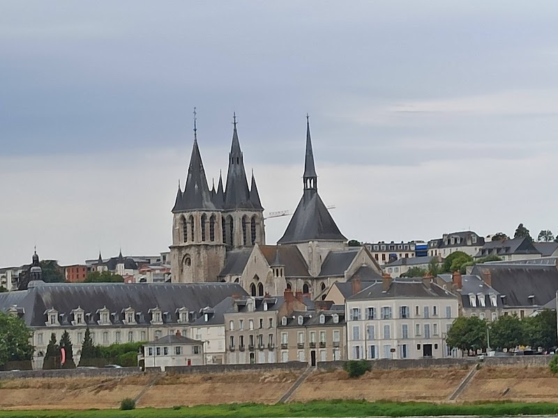 Hotel Le Pavillon in Blois, France