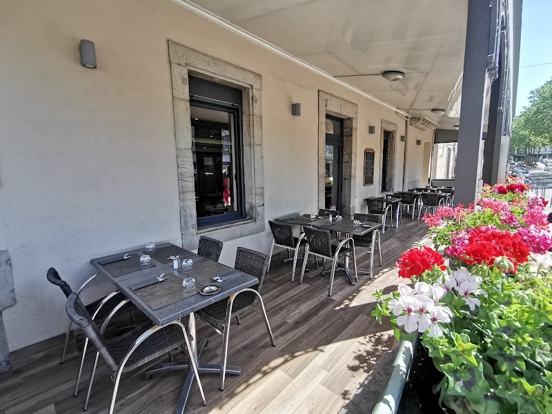 Hotel Le Pont Neuf in Millau, France