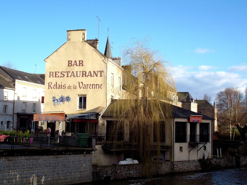 Hôtel Le Relais de la Varenne in Mayenne, France