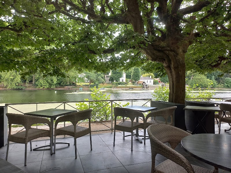 Hotel Le Rivage in Olivet, France