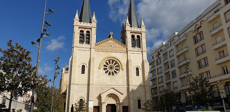 Hotel Le Riviera in Vichy, France