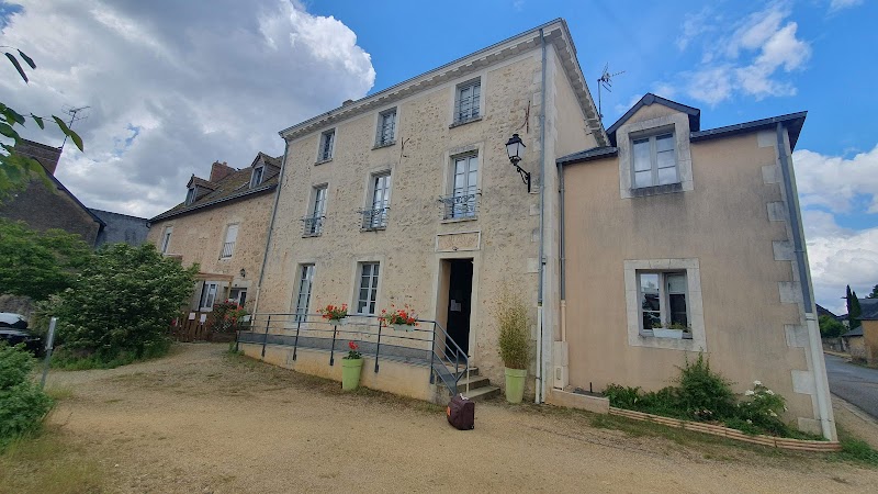 Hotel Le Saint Aubin in Le Mans, France