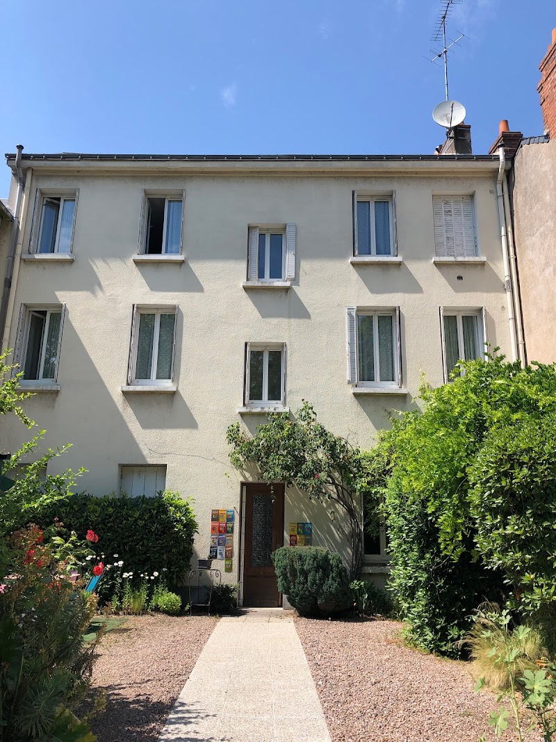 Hotel Le Saint Eloi in Crepy-en-Valois, France