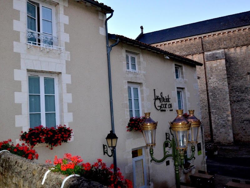 Hotel Le Saint Georges in Poitiers, France