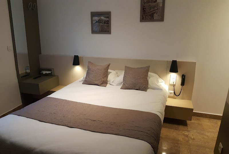 Hotel Le Saint Germain in Aulnay-sous-Bois, France
