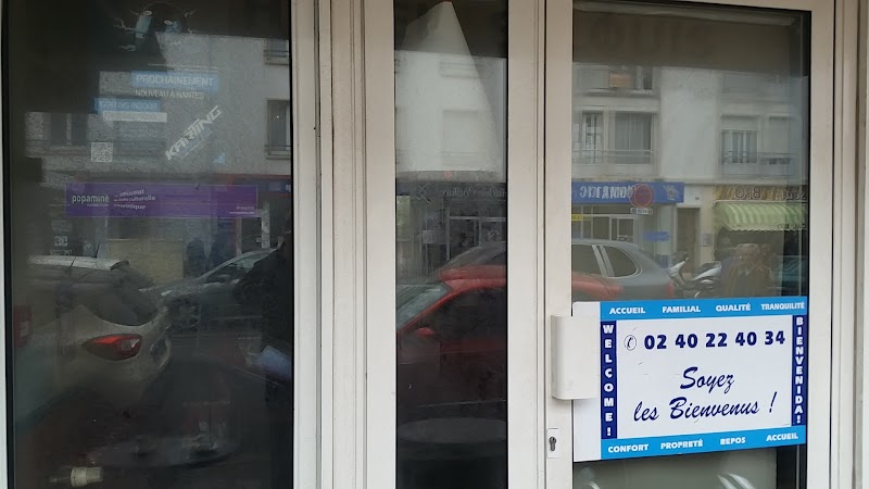 Hotel Le Saint Louis in Saint-Nazaire, France