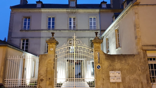 Hotel Le Saint-Loup in Bayeux, France