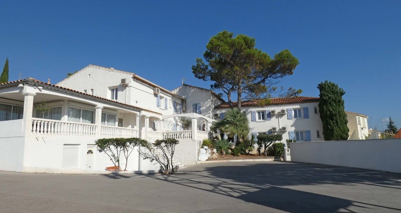 Hotel Le Sarac in Clermont-l'Herault, France