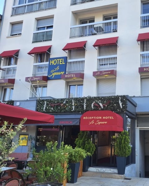 Hotel Le Square in Aurillac, France