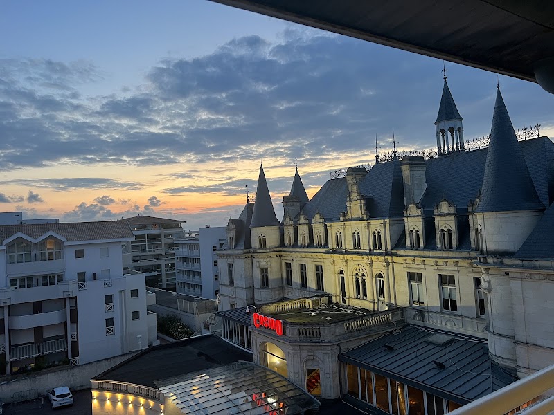 Hotel Le Trianon Arcachon in Arcachon, France