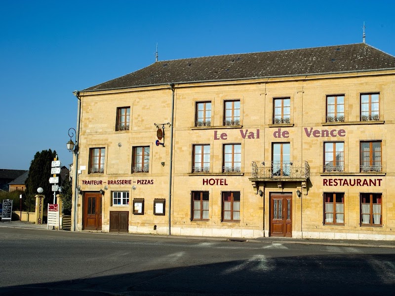 Hotel Le Val De Vence in Charleville-Mezieres, France