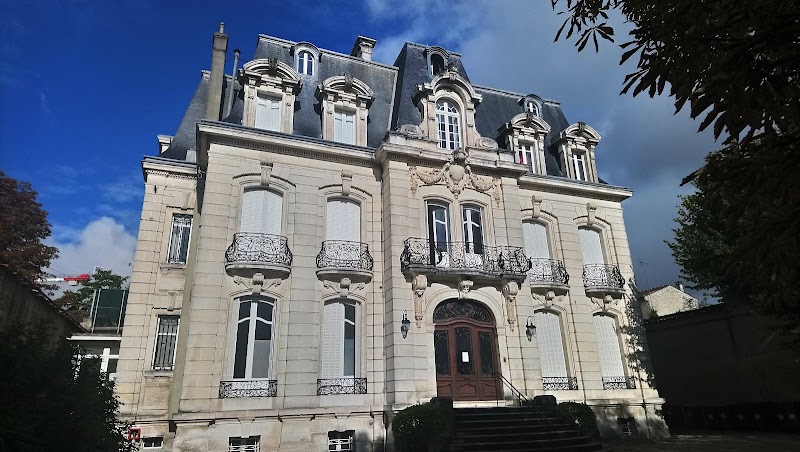 Hôtel Le Valois in Cognac, France