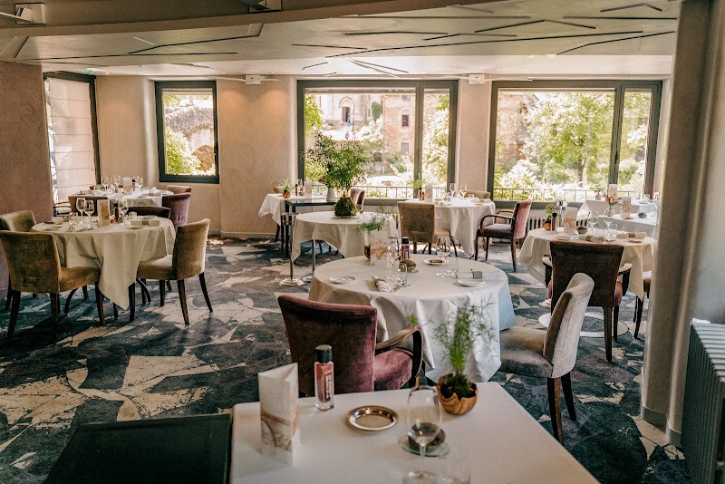 Hotel Le Vieux Pont in Rodez, France