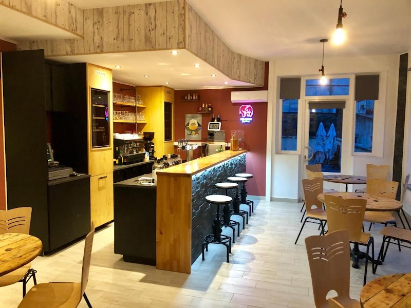 Hotel Les Boucles De Meuse in Charleville-Mezieres, France