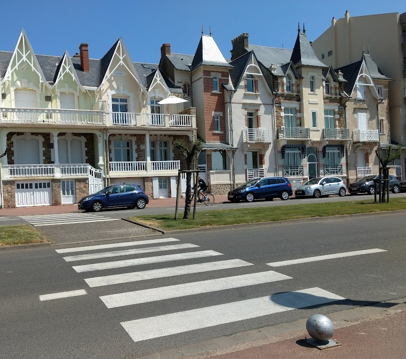Hotel Les Hirondelles in Les Sables-d'Olonne, France