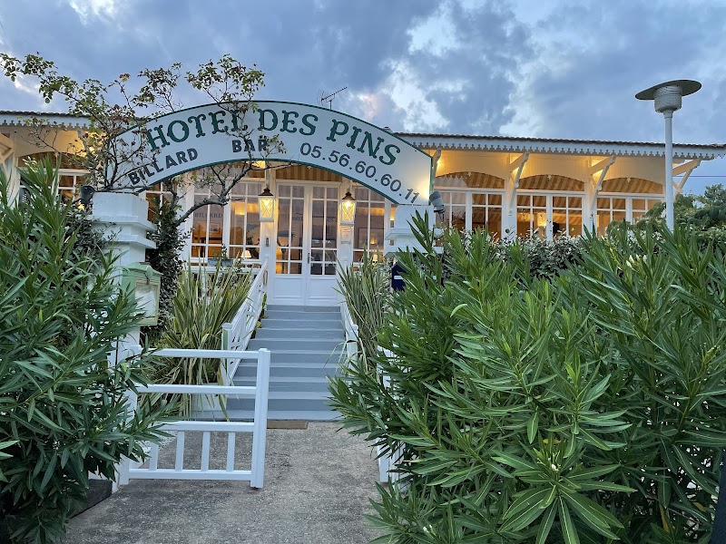 Hôtel Les Pins in La Teste-de-Buch, France
