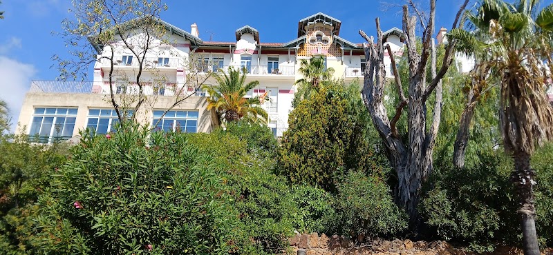 Hotel Les Roches Rouges in Saint-Raphael, France