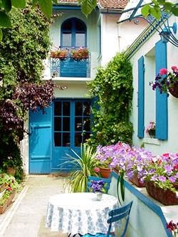 Hotel Les Volets Bleus in Pornic, France